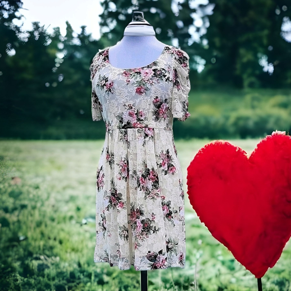 New no tags👗FOREVER 21-floral lace dress sz L